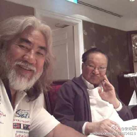 张纪中将拍《侠客行》 90岁金庸精神好