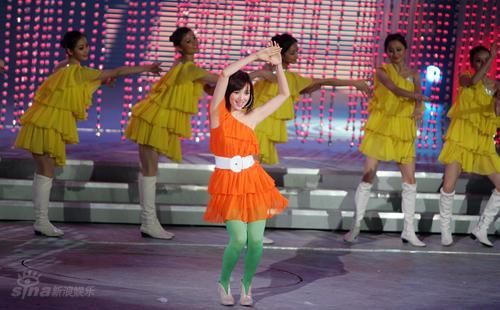 图文：春晚第五次彩排--张澜澜动人舞蹈