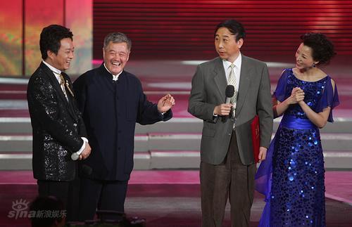 赵本山小品再夺大奖 喜庆亮相元宵晚会【图】