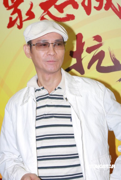 图文：TVB赈灾晚会--郑少秋风采不减