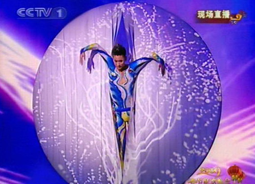 图文：2009年央视春节晚会-用身体说话活灵活现
