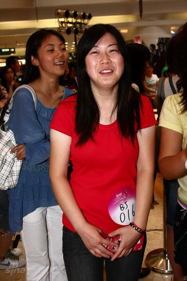 图文天使北京海选西单女孩在海选现场