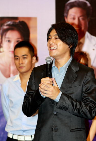 图文:《没有承诺的爱》发布会-朱孝天讲话