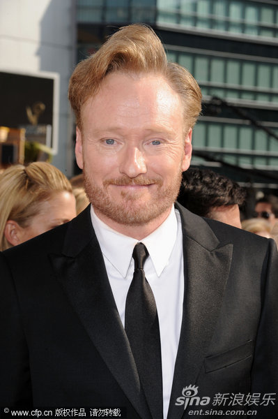 图文:艾美奖红毯-著名脱口秀节目主持人柯南-奥