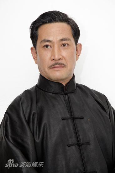 王岗饰演慕容先生