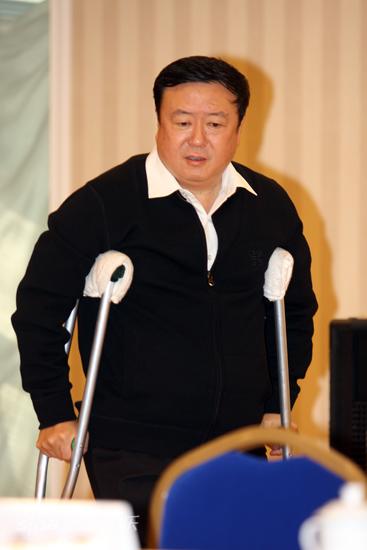 图文:《西施秘史》海选-尤小刚杵拐杖