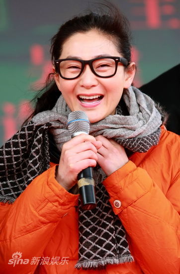 马以亮相