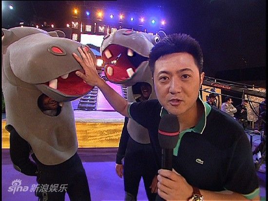 《勇攀高峰》主持人甄诚