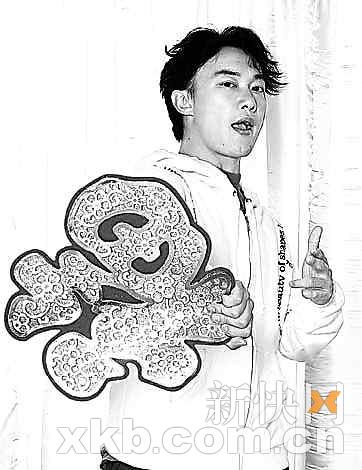 陈奕迅过年不顾妻女感内疚