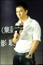 甄子丹圆梦演李小龙师父
