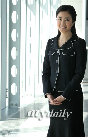 SBS电视台新闻女主播道韩国前总统卢武铉去