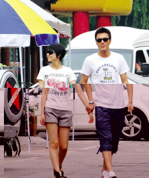 高圆圆于小伟甜蜜热恋 曾同逛解放碑【图】