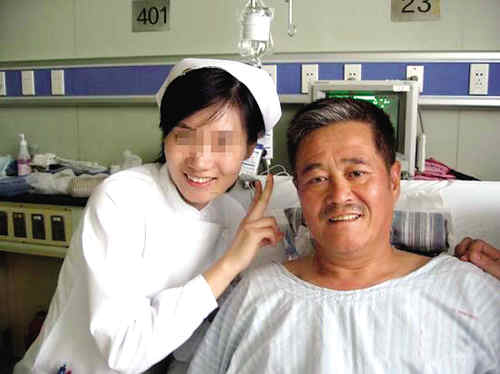 \谢大脚\帮忙出来买食品