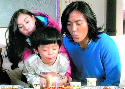 传张柏芝搭上郑伊健 双方经纪人:传闻太离谱了