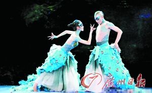 杨丽萍以《孔雀》告别舞台9月拉开全国巡演