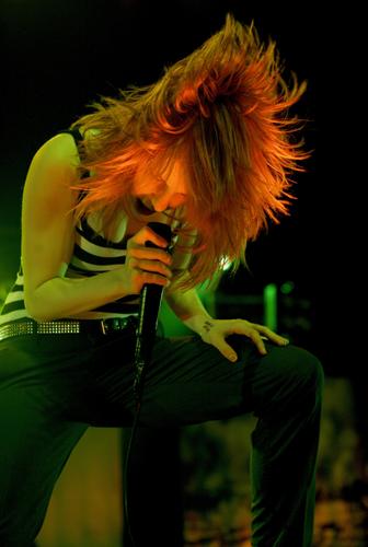 Paramoreֶ׶ؿ17ŮҰ(ͼ)