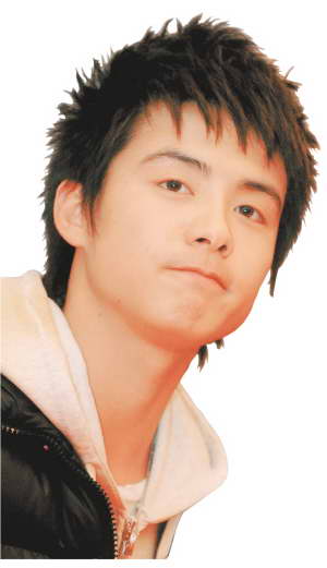 马天宇武汉签售新专辑 新歌MV尝试京剧扮相(