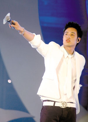 潘玮柏获选最受大学生欢迎男歌手首唱粤语歌