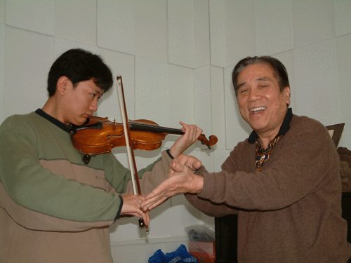 资料图片:林耀基给弟子陈曦上课