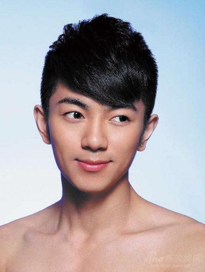 队长黎奇《魅力先生》杂志美容大片可爱亮相_影音娱乐_新浪网