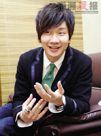 林俊杰谈失声经历哽咽 童年曾为练琴挨打(图)