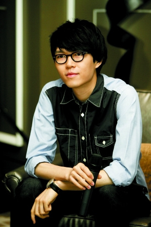 ����ͬ�׸��ڵؿ������ٱ���ȴ����Ц��