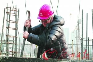 吉杰为新歌体验进城务工人员生活
