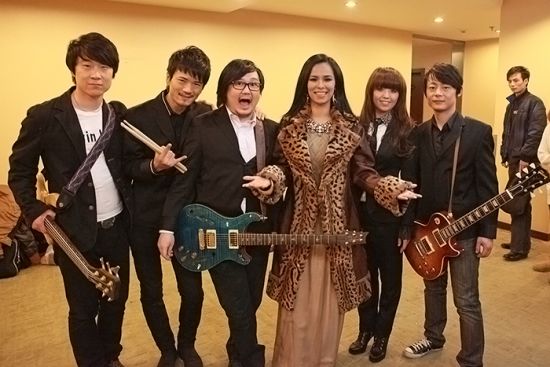 天空之镜乐队北京春晚为韦唯找青春