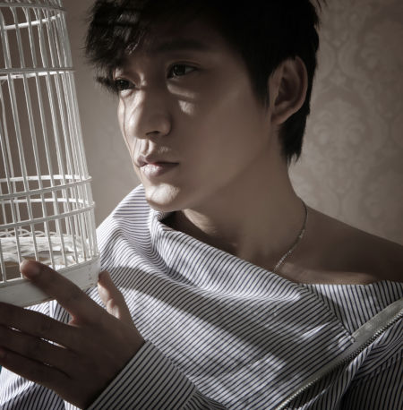 李炳辰《爱蒙住我的眼》演绎不一样的爱情观