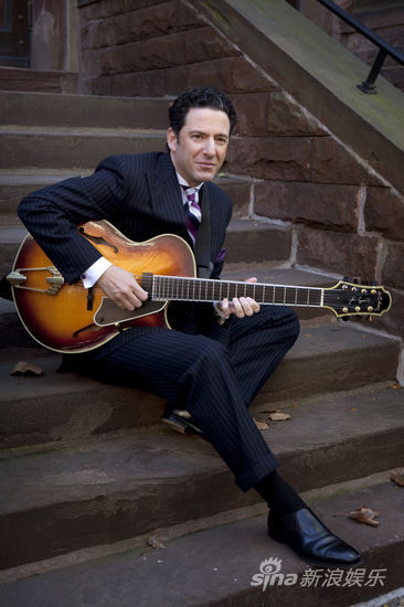 John Pizzarelli