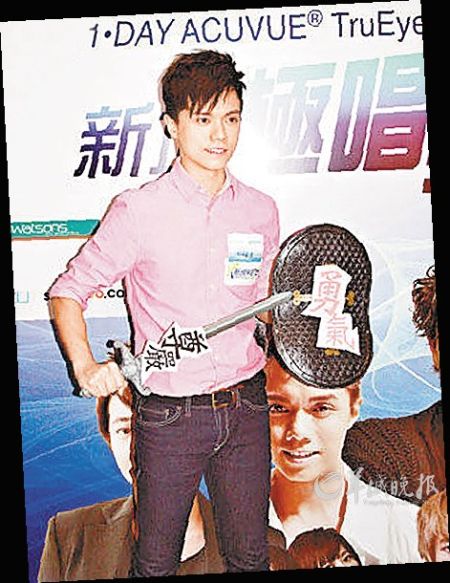 男声粤语歌曲排行榜_十大粤语歌曲排行(男声篇),朋友勉强上榜,海阔天空只能排第四