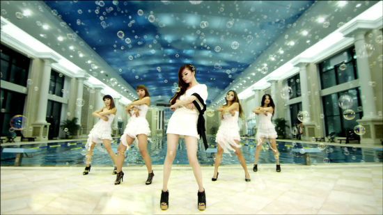 神曲《小白脸》网络爆红:毁三观还是励志歌