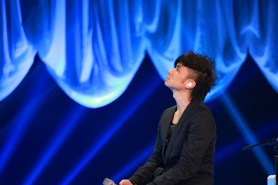 《星搭档》古巨基苦等李泉 容祖儿救场