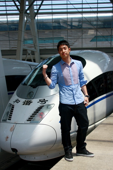 潘玮柏新专辑内地首签 与歌迷海陆零距离(组图