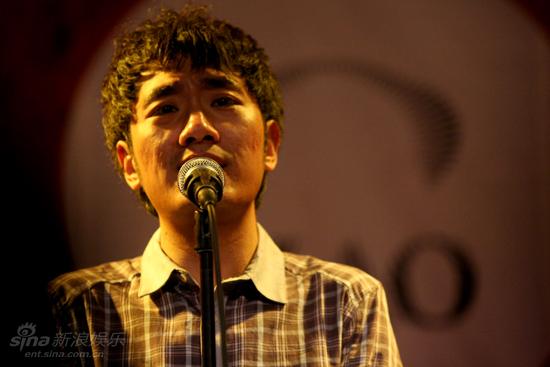 图文:王凡瑞专场--王凡瑞深情放歌