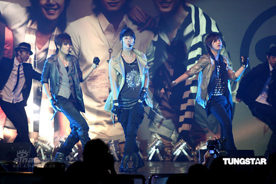 图文：SS501香港歌迷会--SS501热歌劲舞