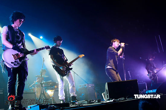 组图:英国摇滚乐队Placebo香港开唱气氛狂热