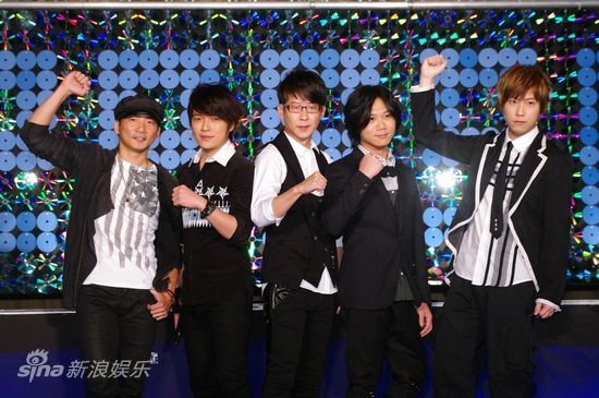 图文: 五月天 亚洲发片会- 五月天成员 _影音娱乐