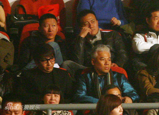 胡军沙宝亮巫启贤等到场