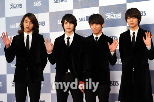 CNBLUE