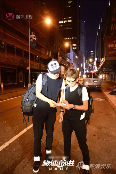 <em>钟汉良</em>亲<em>妹妹</em>英姿飒爽 受消防队员追捧 |<em>钟汉良</em>