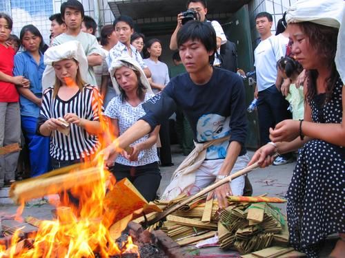 烧纸的民俗