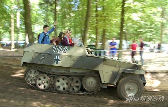 兜风约会开坦克 二战军备对外开放_玩家资讯