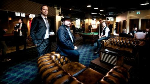 35岁亿万富翁：程序员之神 游戏玩家的领袖