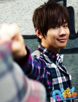 QQ炫舞商城上架林俊杰时尚专属套装_网络游