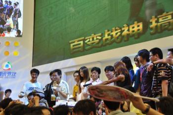 CJ后记携玩家传递三亿鼠标枪战梦想_网络游戏