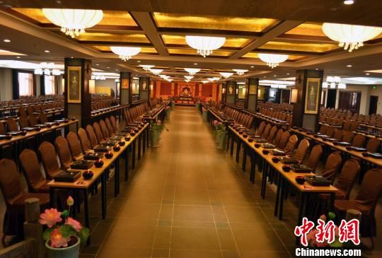 "禅文化"主题酒店可容纳500人同时就餐的"斋堂 宋立超 摄