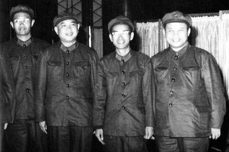 文革初期中央文革小组“四秀才”,左起:戚本禹、王力、关鋒、穆欣