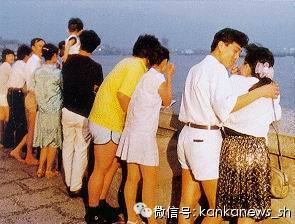 50年代出生人口_50年代,台湾人口出生率极高.这对老年夫妇养育了10个儿子-台湾(2)