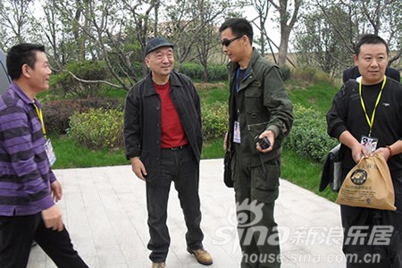 李保田新剧《丑角爸爸》 西山御园开拍